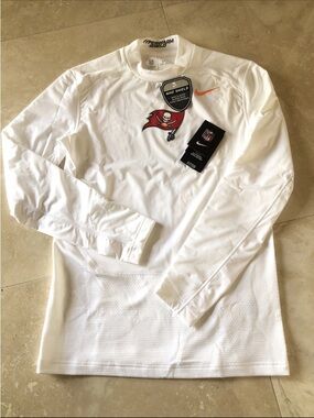 Tampa Bay Buccaneers Nike on field dri fit hyper warm performance long sleeve LG